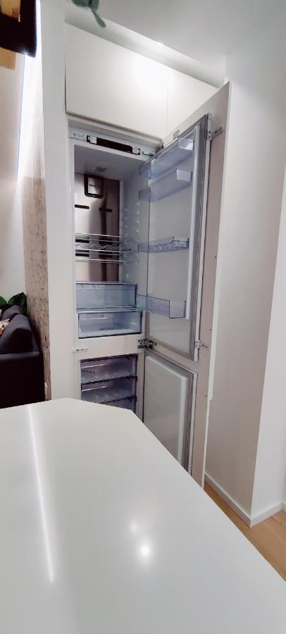Estupendo Piso De 2 Dormitorios En La Gran Via. A/A. Wifi. Salamanca Bagian luar foto